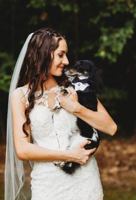 A bride and her adorable ring bearer! Apple Blossom encourages owners to bring their 4-legged friends to stay at the Inn.