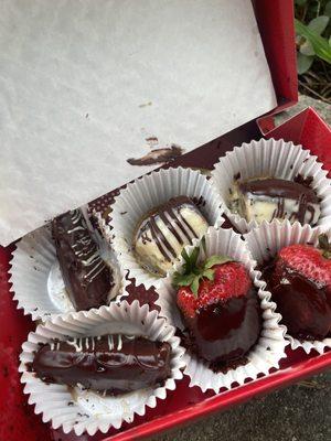 Dipped fruit box