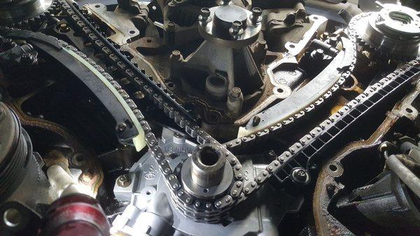 Ford 3 valve Triton timing chain and oil pump job