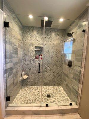 Frameless shower enclosure - Pittsburg, CA