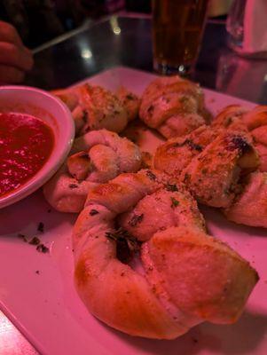 lolGarlic Knots