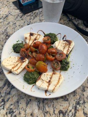 Caprese Salad with mozzerella