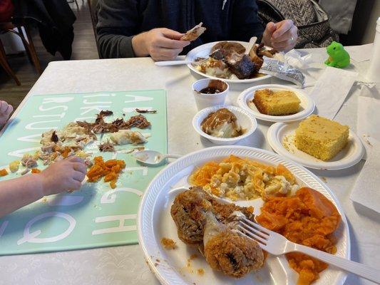 Fried chicken, yams, Mac&cheese. BBQ Ribs, fried green tomatoes and mashed potatoes