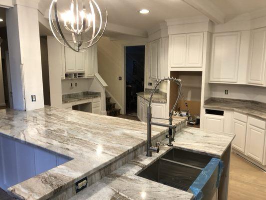 Finished project in Lansdowne, VA - Fantasy Brown Countertops