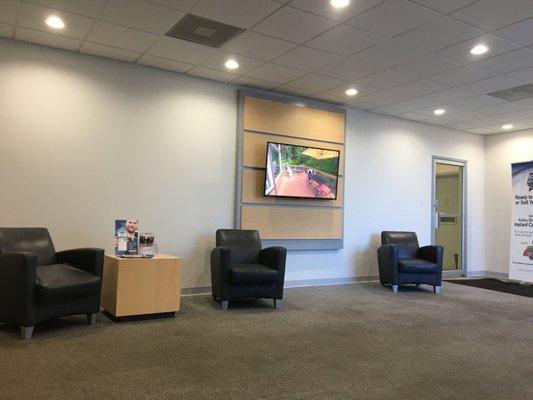 Waiting area for service dept. Good spacing and comfortable.