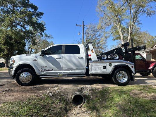 Windcrest Wrecker & Towing