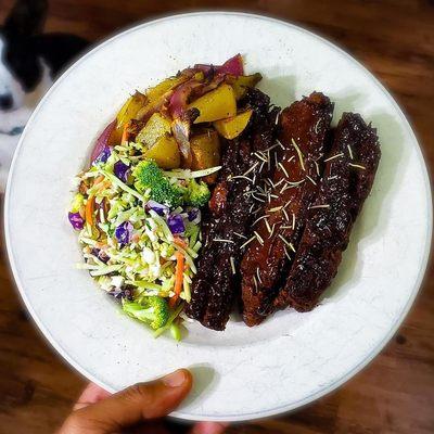 Jackfruit Beaf Ribz. Dry rubbed, sauced and grilled.