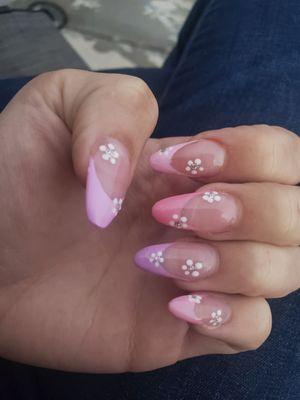 Side view, flower nail art