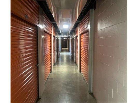 Interior Units - Extra Space Storage at 4320 Hessmer Ave, Metairie, LA 70002