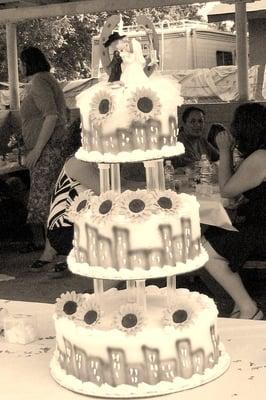 western wedding cake with sunflowers