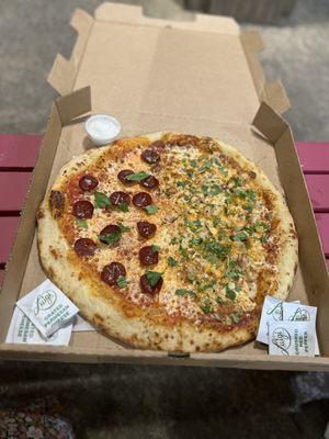 Half & Half pizza --Halal pepperoni & Spicy Chicken Naga