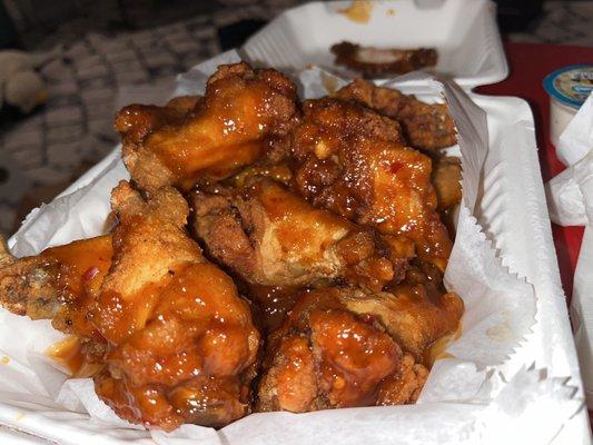 12 Party Wings