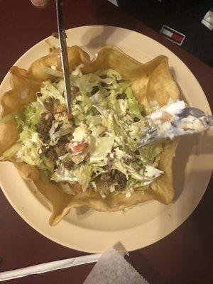 Taco salad with ground beef