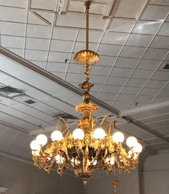 Second floor grand room chandelier.