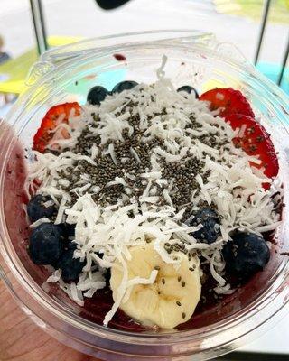 The Stoke acai bowl! Scrumptious