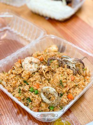 SEAFOOD FRIED RICE (CHAUFA DE MARISCOS)