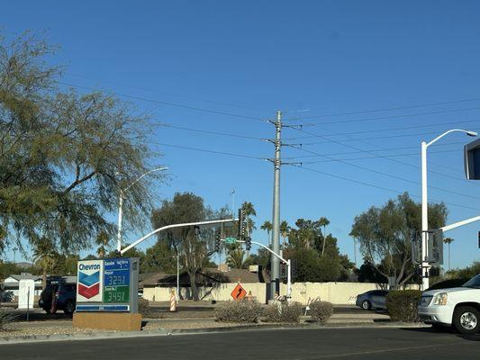 Gas is $2 cheaper in Az