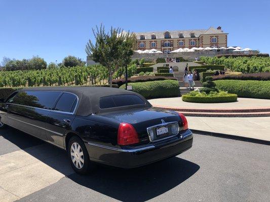 STARLINE customers are enjoying the beautiful day at the Domaine Carneros in Napa