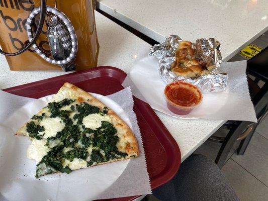 Spinach slice and garlic knots .... There pizza is so good and fresh