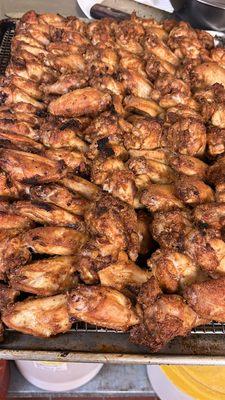 Homemade fresh chicken jumbo wings  choose your sauce plain, buffalo , BBQ, teriyaki, sweet chili,and also garlic Parmesan sauce