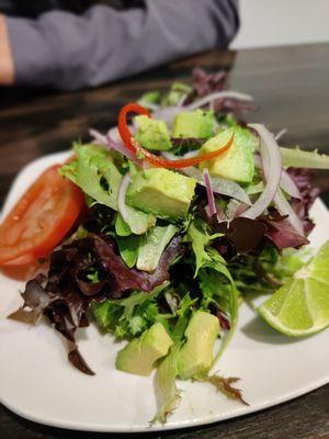 House salad that came with pescado frito