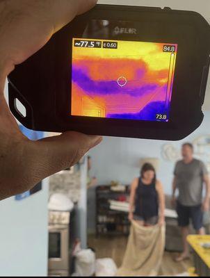 Infrared camera detecting the source of the leak