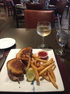 Patty melt and a nice Pinto Grigio