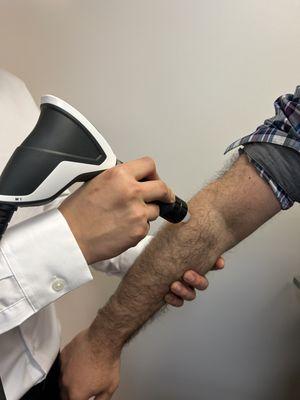 Shockwave Therapy for tennis elbow syndrome.