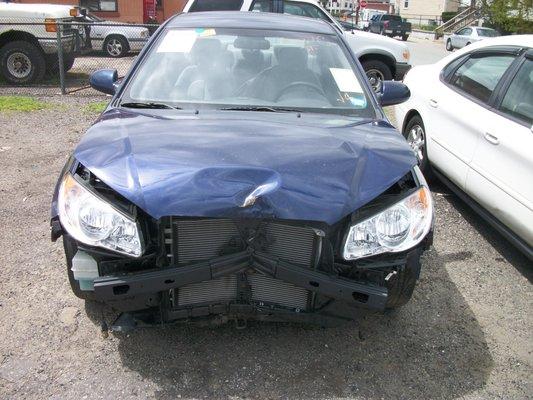 Hyundai Elantra front collision damage prior to repair