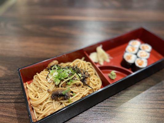 Spaghetti with Spicy Fish Roe, and Salmon Roll - lunch combo