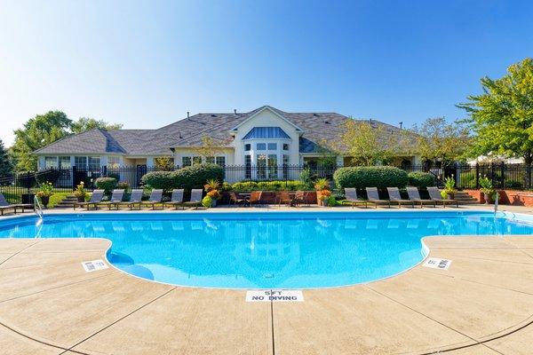 The Gardens at Polaris pool