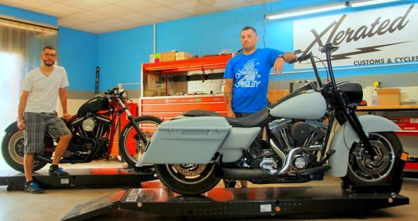 Chris was a master tech for Gruene H-D for 7+ years. Lee was lead mechanic for Paul Yaffe's  Bagger Nation for 7+ years.