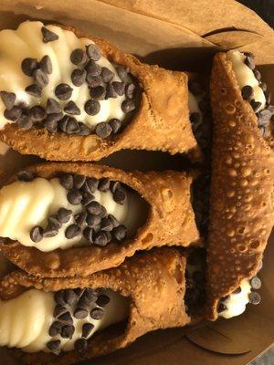 Cannolis