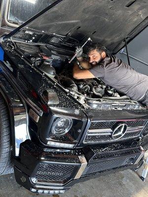 Mercedes-Benz G wagon engine repair.