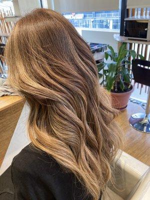 Creamy beige (milk tea)balayage