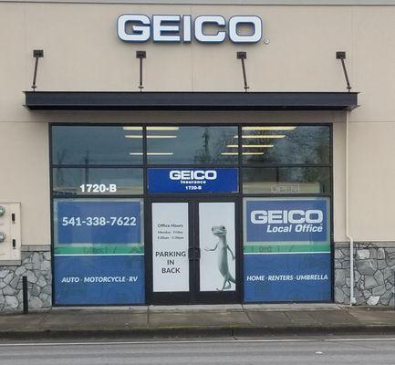 GEICO at 18th And Chambers in Eugene Oregon