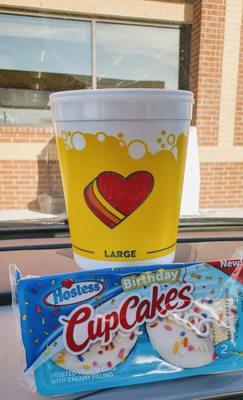 Diet Coke with good ice and snack. Breakfast at 5:20 and lunch at 1:30.