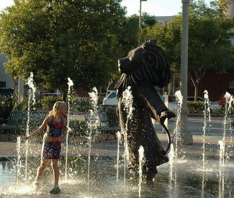 The Lion's Fountain bronze height 8'
 40 lit animated jets of water Culver City CA  USA