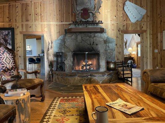 Lodge at the ranch - free breakfast and coffee