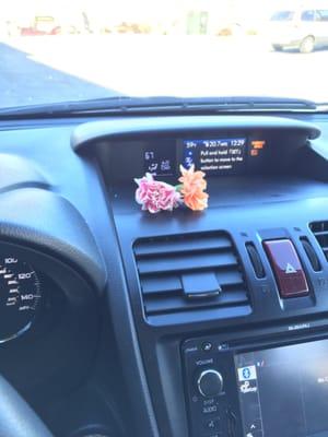 The maintenance crew left fresh flowers on my dash when they were finished with my car. The entire service was less than 30 minutes!