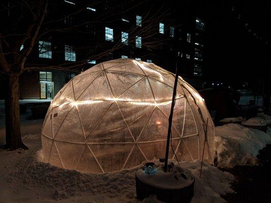 Warm igloo! Easy to reserve online