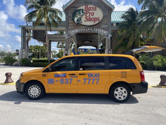 Taxis vans available 
 Miami international airport 
 Miami seaport,Miami downtown, 
 Port Everglades Hollywood international airport