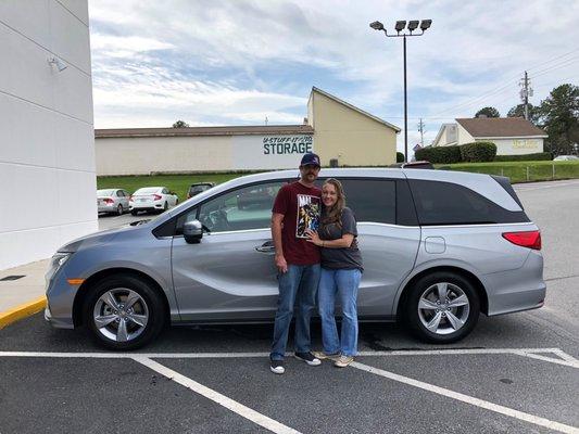 Mr. And Mrs. Oleary bought a 2019 Honda Odyssey from Robert Waller