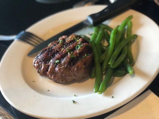 Filet and geeenbeans