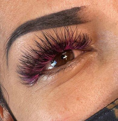 splash of pink to your eyelashes