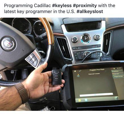 Programming Cadillac #proximity #Keyless key with the latest state of the art automotive diagnostic tools.