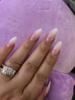 Ombré almond shape