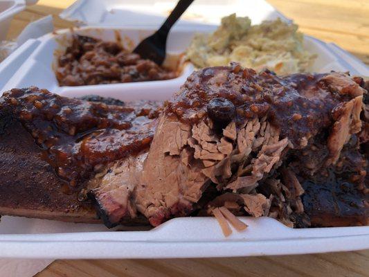 2 meat platter with ribs and brisket