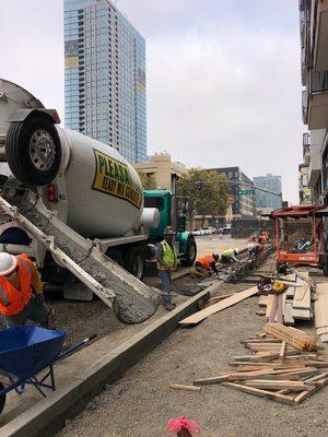 10.7.20
Oakland
New Sidewalks & Gutters