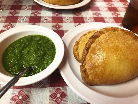 Empanadas con llejua